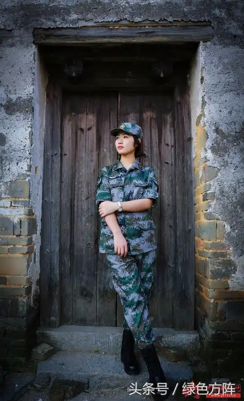 女兵风采铿锵玫瑰的使命