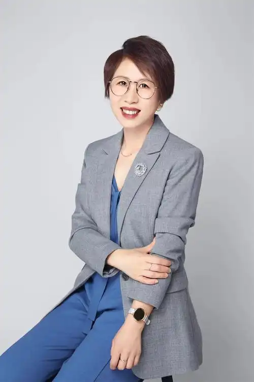 赵宏 形象照.jpg