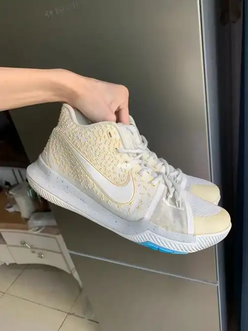 欧文3 nike篮球鞋
