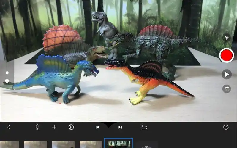 定格动画史前混战大结局四足棘龙与棘斯拉的对决卫星异齿龙也参与战斗