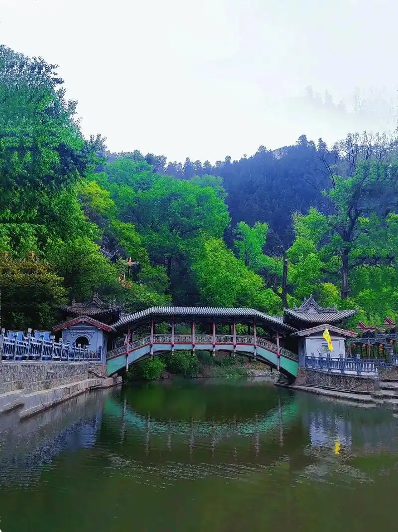 榆中兴隆山国家aaaa级景区.甘肃中部兴隆山是距兰州市最近的 - 抖音