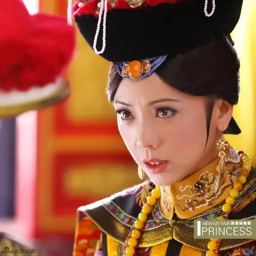 《新还珠格格》特刊之皇后(邓萃雯)