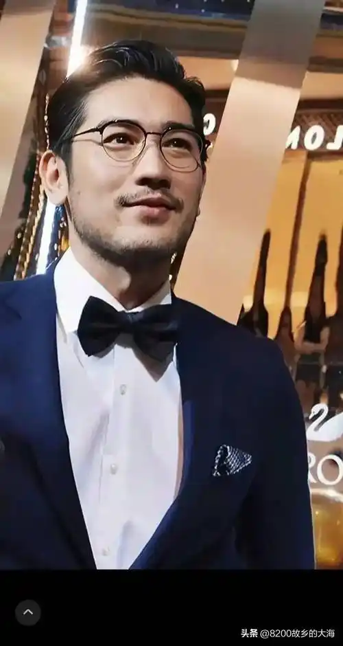 心中的焦俊艳高以翔,温暖自己年轻的心,做着甜蜜的梦_表演_爱情_毕业