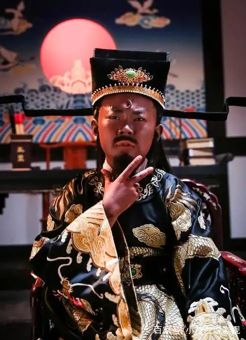 提到电视剧包青天里的包青天你会想到哪个扮演者呢