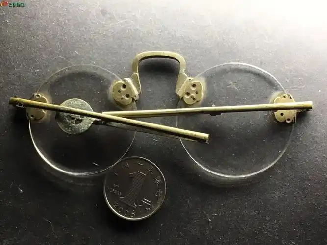 很漂亮的民国白铜框眼镜一付