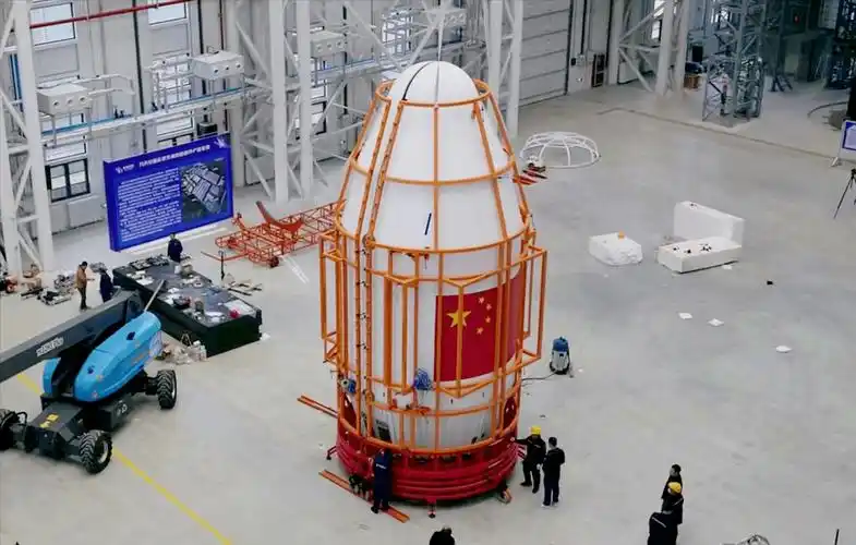 世界第一型中型全固体捆绑火箭!