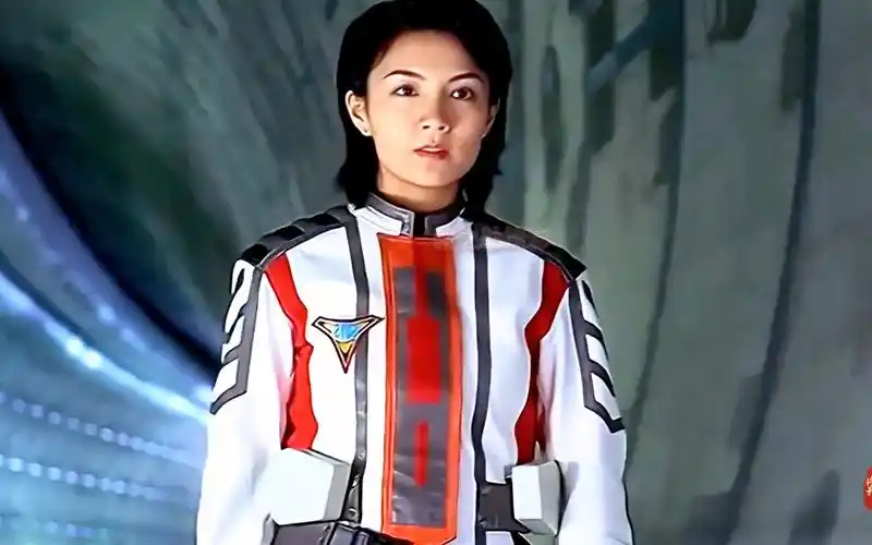 为艺术献身的:吉本多香美,《迪迦奥特曼》中丽娜队员的扮演者