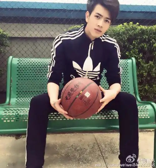 黎伟,大帅哥一枚,我觉得他照片比视频好看…-堆糖,美好生活研究所