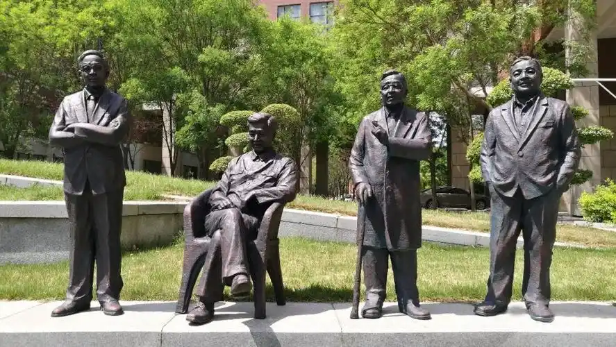 人物铸铜雕塑厂家定制