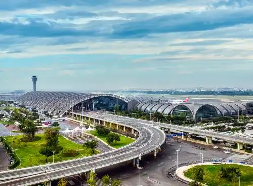 中国四川成都双流国际机场t2航站楼建筑外观