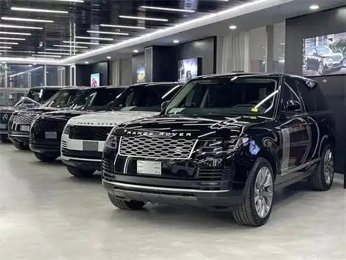 21款路虎揽胜行政30汽油加长版霸气得体