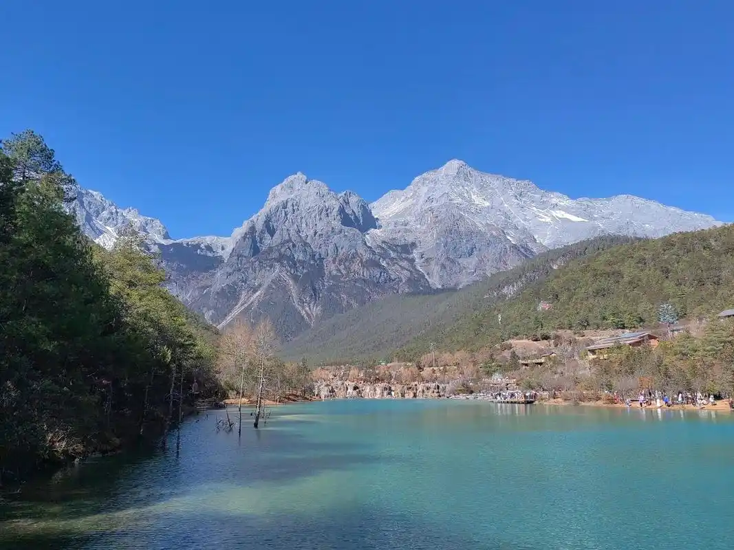 大理丽江四日游,丽江玉龙雪山下的蓝月谷非常值得一去 - 抖音