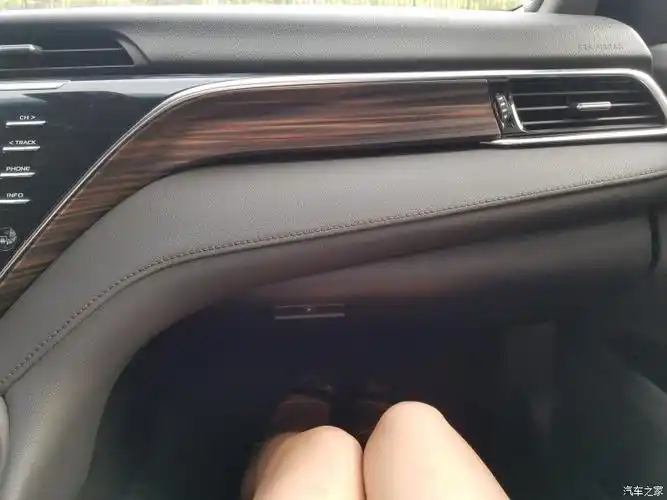 5q 旗舰版 【最不满意】 前驾驶间略,另hud显示屏白天太清晰;面总体间