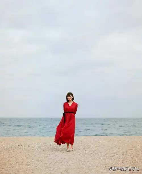 海边拍照姿势有哪些(4个女生海边拍照小技巧介绍) | 多搜百科
