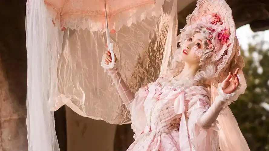 洛丽塔少女粉嫩华丽唯美写真