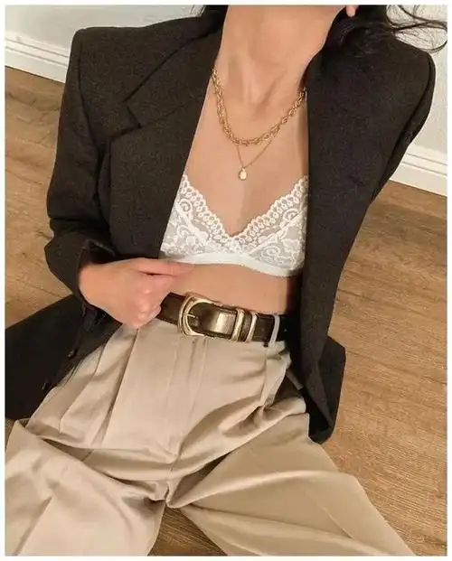 内衣外穿也不会觉得尴尬哦!走在潮流尖端,与周扬青和lisa穿同款吧