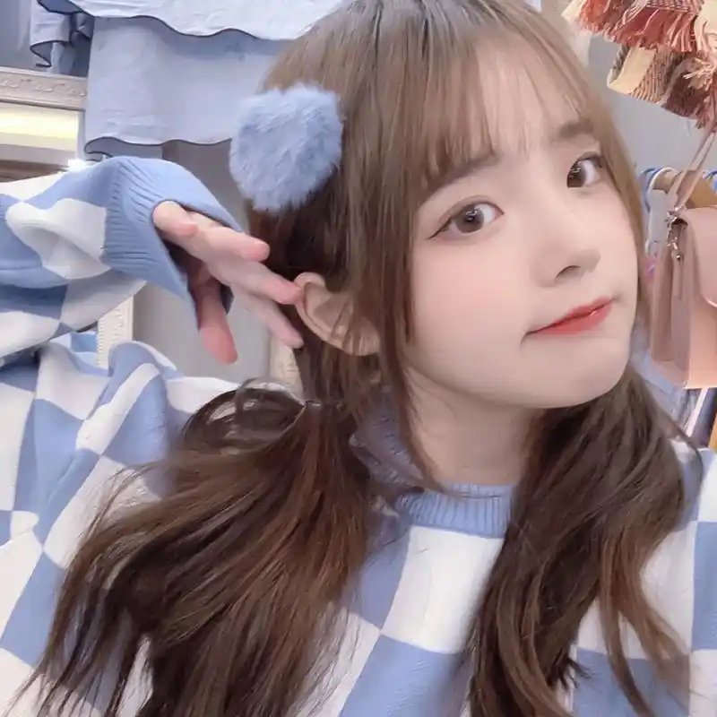 真人女生头像/we chat18 92撩人文案: 一直觉得你有种属于大自然的