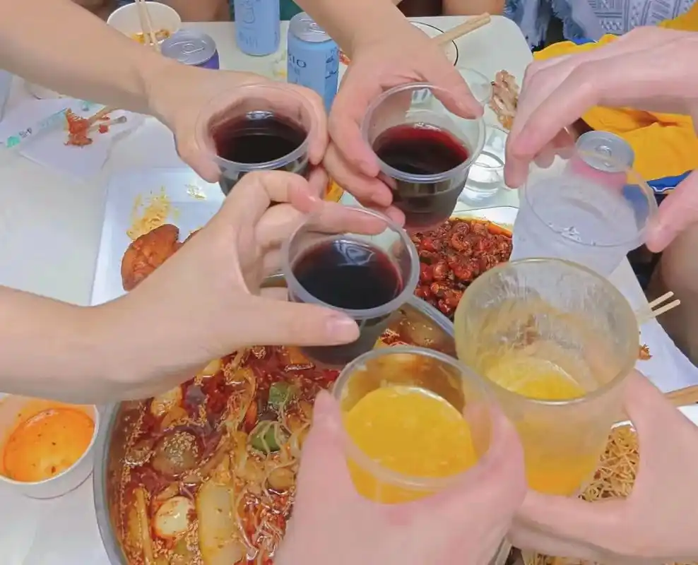 干杯!只有照片能记录这份珍贵  - 抖音