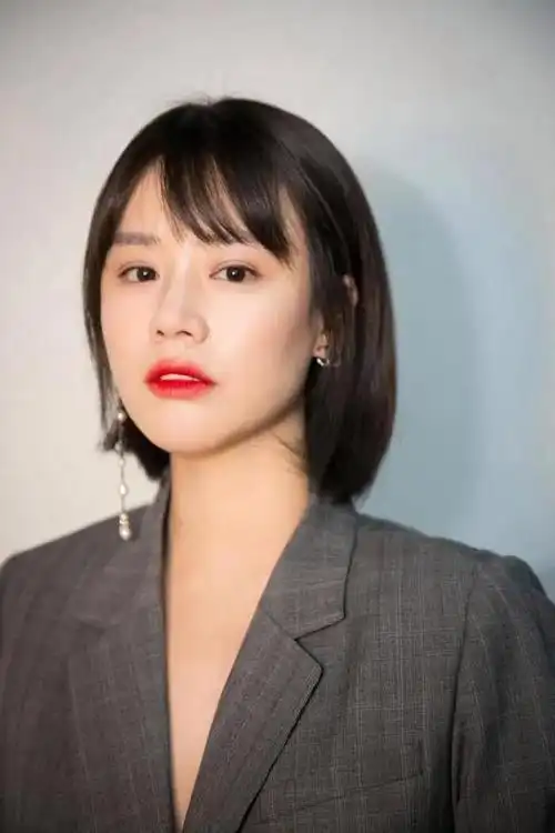 网友偶遇马思纯男友张曼乐,无名指戴戒指引猜测