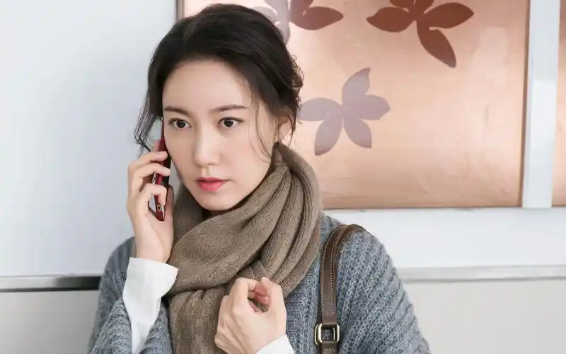 高露坦言每个角色都有挑战,古装戏发挥空间大,现代戏贴近生活诠释起来