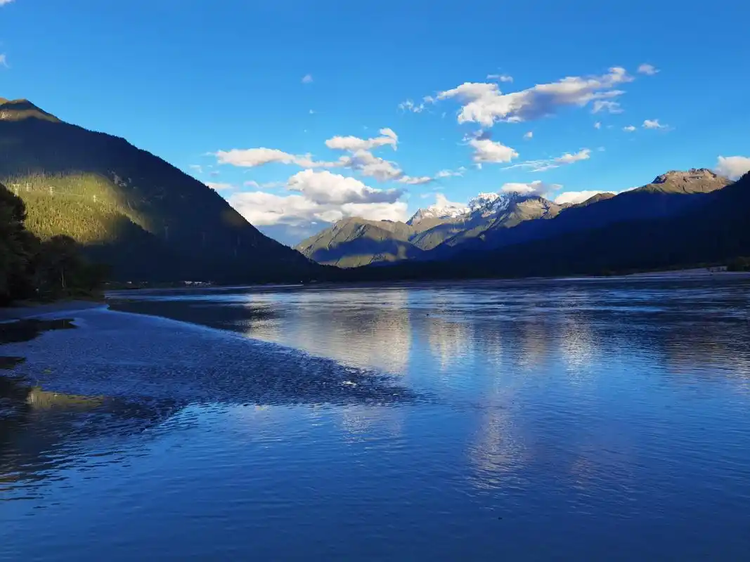 古乡湖与林芝的日暮与清晨