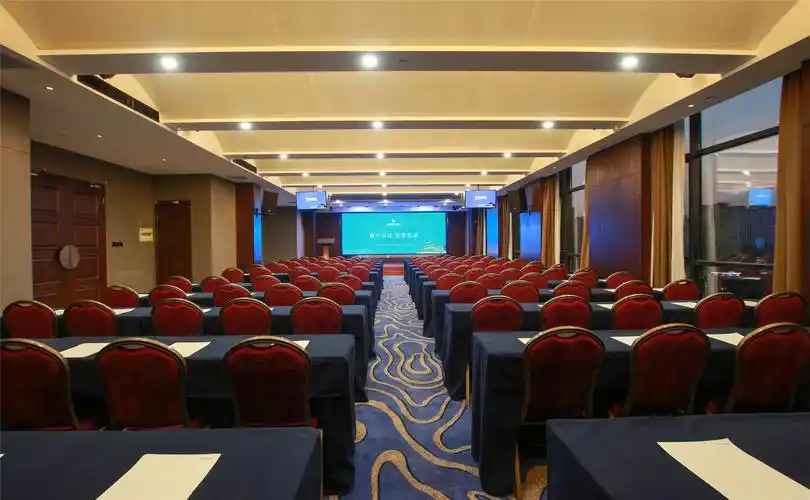 顿丘温泉大酒店清风厅会议室1