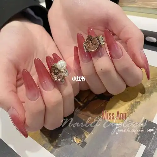 墨尔本美甲奢华施华洛世奇水晶钻显白渐变