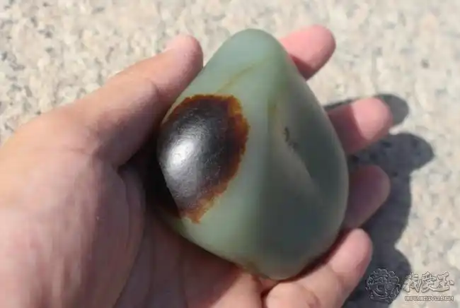 特细料 新疆和田玉籽料聚红皮 真籽真皮无修 原石203克