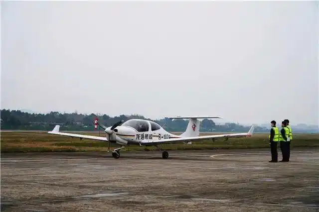 工作任务是梁平机场正式运营的第一年2021年梁平机场公司总经理谢勇