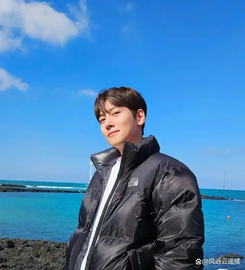 池昌旭韩国男演员,颜值天花板吧,高学历,演技好!