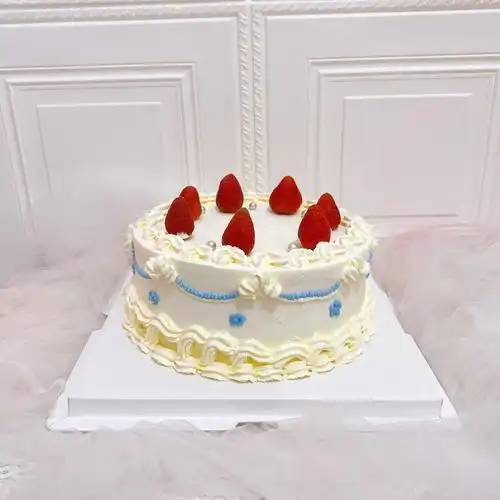 8寸ins风草莓蛋糕