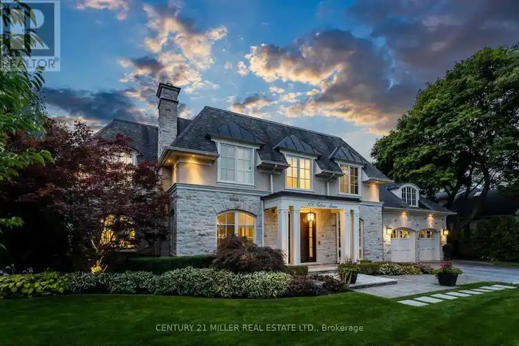 在加拿大奥克维尔的一座美丽法式别墅|172 trelawn avenue, oakville