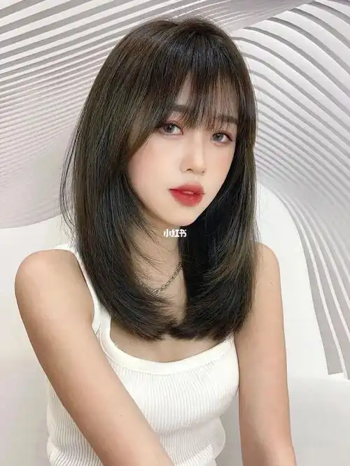 适合长脸圆脸女生的发型