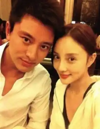 原创再无复合可能贾乃亮删除与李小璐同款视频疑似表露自己态度