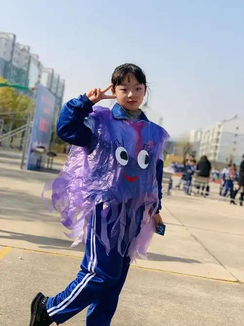 渝东街小学首届 科技 创新 艺术节 "角色扮演秀"集锦