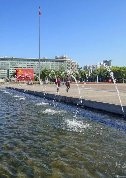 深圳宝安海滨广场喷泉 - 摄影沙龙 - 深圳论坛