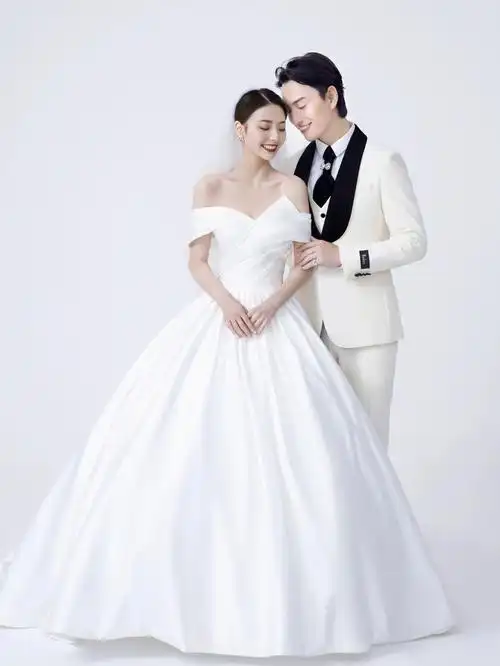 好喜欢我的室内主纱婚纱照简单高级的浪漫