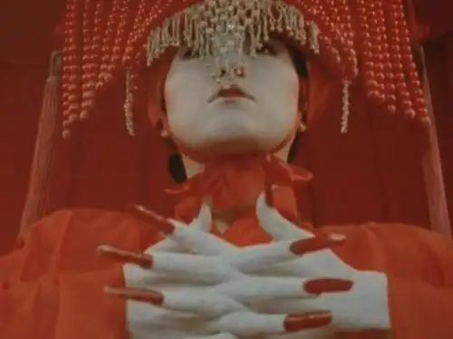 林正英捧红的五大女鬼,有人息影,有人去世,唯有她成为了女导演