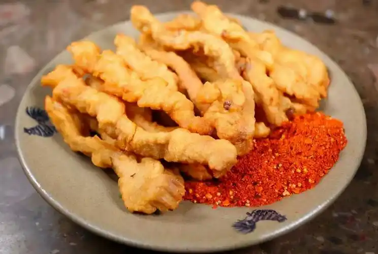 炸酥肉牢记3点小技巧酥肉炸好香酥美味不发硬比买得实惠