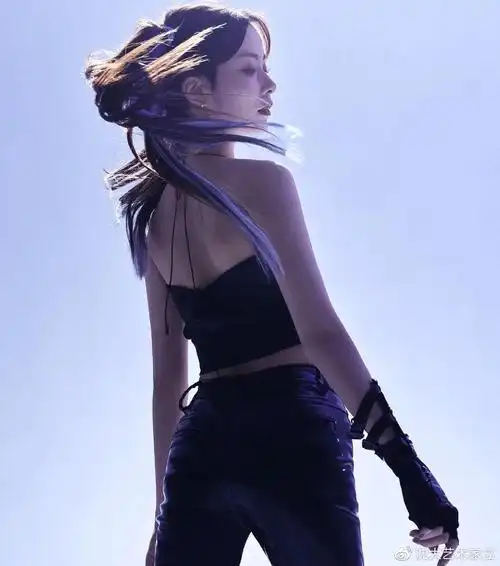 陈卓璇不愧是健身达人,身材管理得这样好