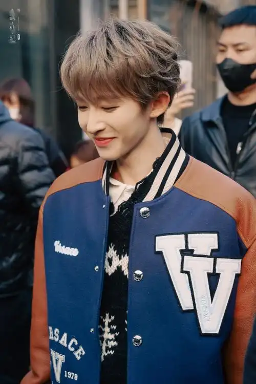 刘宇#97#刘宇0424毕业快乐#今天是停不下嘴的小猪99@into1-刘宇