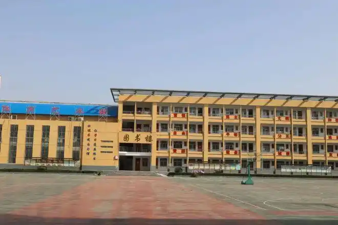 固始三中未雨绸缪扎实做好开学前准备工作