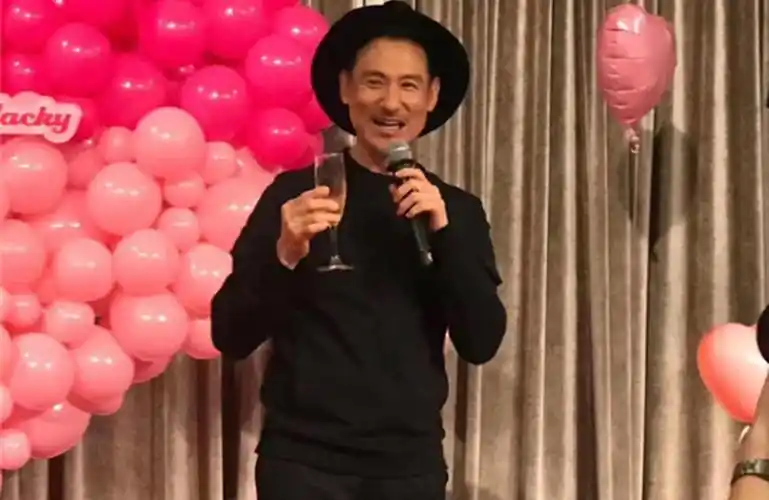 张学友生日穿着帅气59岁还怀揣少女心昔日歌王还有何癖好