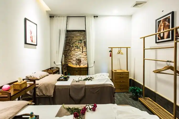 当前的投资项目那么多,为什么会选择头疗养生市场呢?