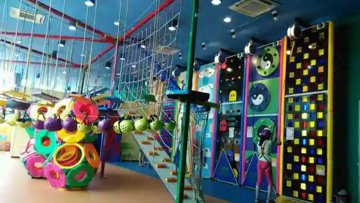 哈你运动乐园(大观天地mall店)-"baby比较小,硬闹着要玩,于是办了张2.