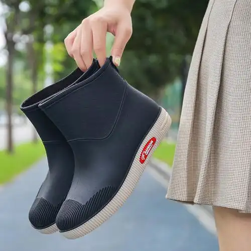 外穿中筒加绒雨靴水鞋女时尚防水胶鞋款雨鞋新款防滑套鞋雨天靴子