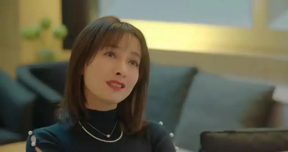 饰演腹黑女强人,吴昕雷剧被夸演技自然,但两个细节暴露演技不足