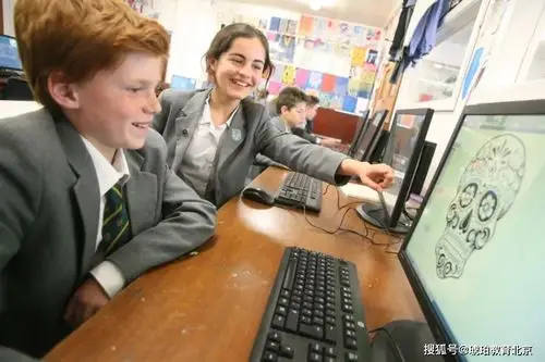 第二个是reading&writing的能力,教师会教授学生完整的阅读和写作知识