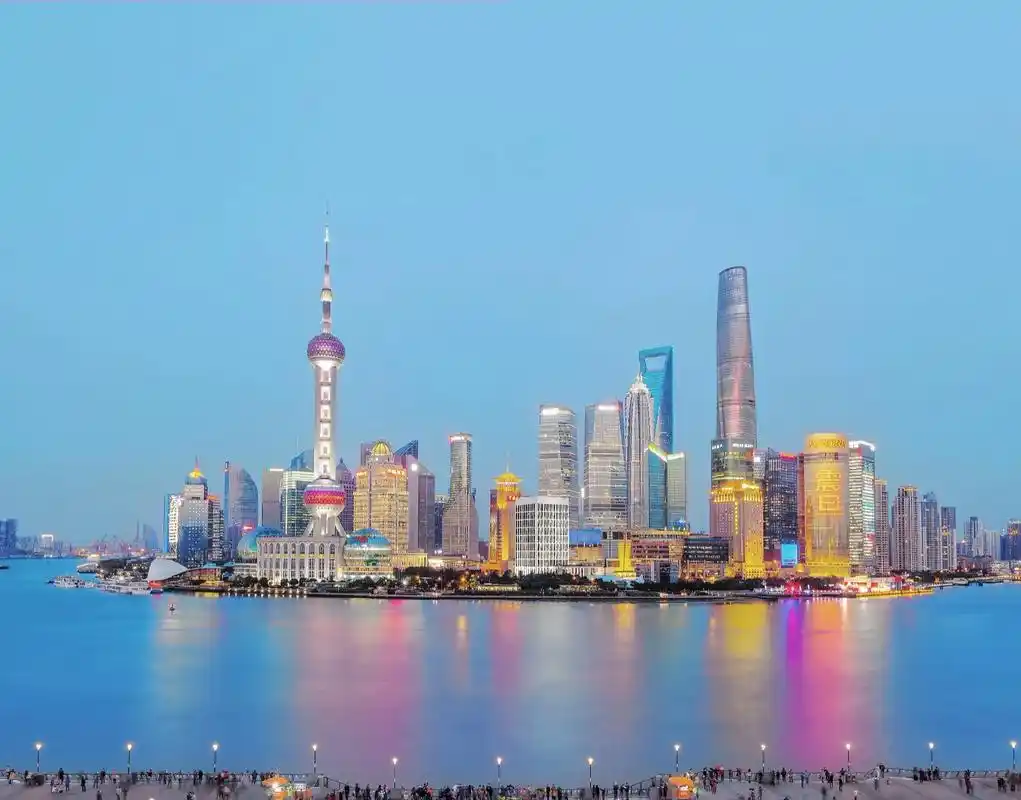 上海外滩以城市美景和浓郁的历史文化底蕴著称 - 抖音