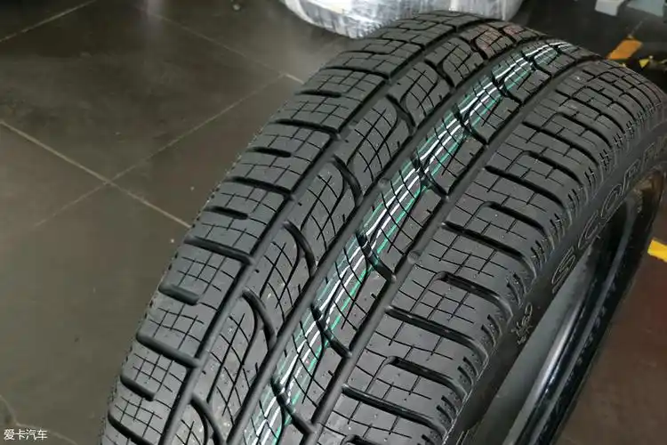 scorpion zero是倍耐力"蝎子王"系列中的高性能轮胎,它既可以满足非